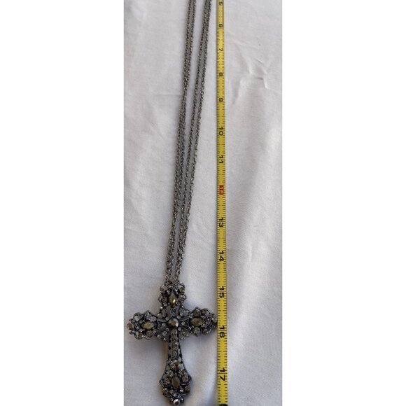 Vintage Silver Cross Necklace Gray Rhinestones Large Pendant Stones Religious - Picture 3 of 14
